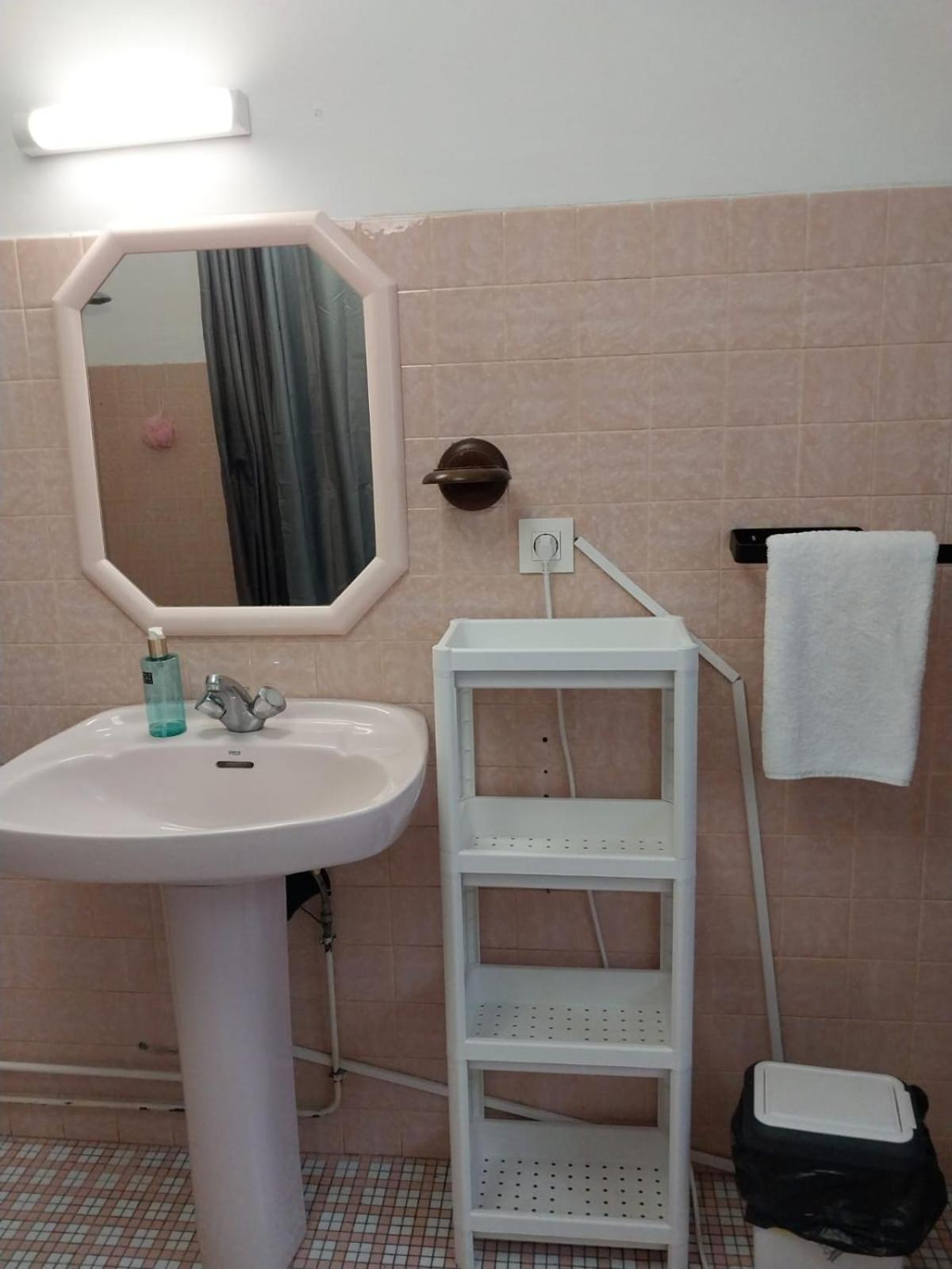 Econmic Room In A Private Apartament アンダイエ エクステリア 写真